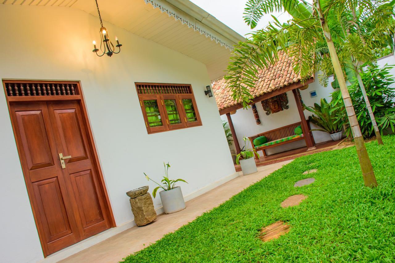 Rock Elephant Villa Hikkaduwa Bagian luar foto