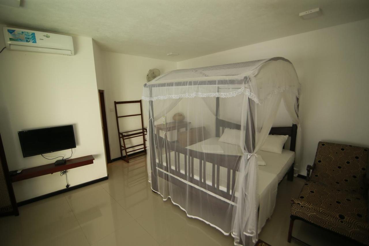 Rock Elephant Villa Hikkaduwa Bagian luar foto