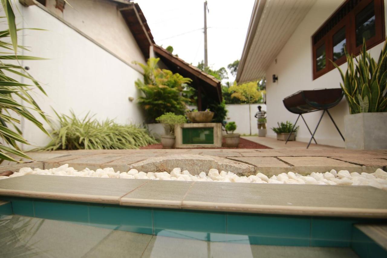 Rock Elephant Villa Hikkaduwa Bagian luar foto